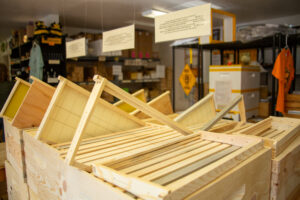 beekind store sebastopol ca beekeeping supplies, honey, tea, candles